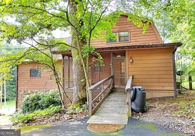 RARE Opportunity in the heart of TRACKROCK. This 3/3 country - photo 1