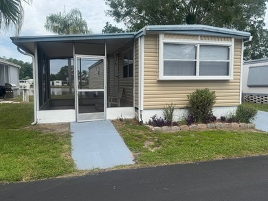 (private lake, pond, coastal) Home Active Under Contract in Tarpon Springs Florida