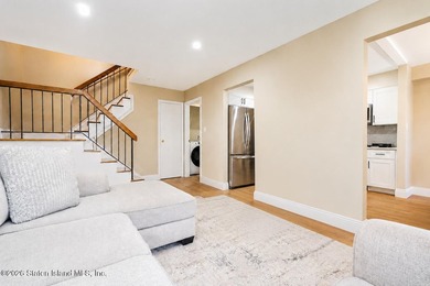 Welcome to this beautifully renovated two-bedroom, two-bath - photo 8