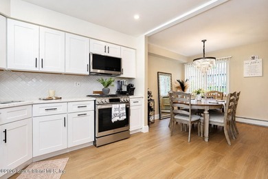 Welcome to this beautifully renovated two-bedroom, two-bath - photo 10