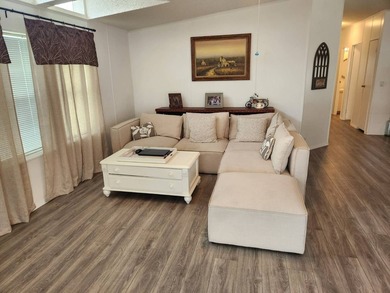 Light and Bright 2 bedroom/ 2 bathroom is clean and spacious - photo 3