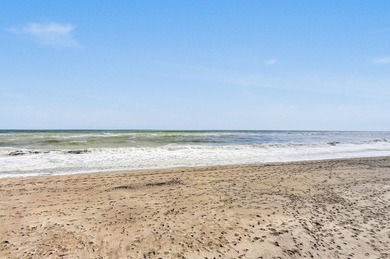 Situated on the southern tip of Jupiter Island in the exclusive - photo 30