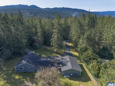 Tucked away privacy with surrounding trees (including fruit - photo 39