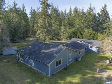 Tucked away privacy with surrounding trees (including fruit - photo 43