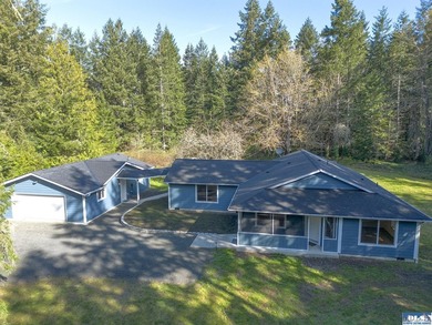 Tucked away privacy with surrounding trees (including fruit - photo 44