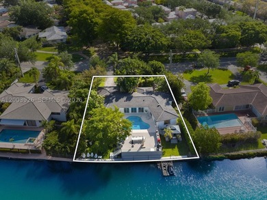 Discover a rare opportunity to own a prime waterfront property - photo 3