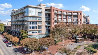 Stunning Addison condo in the heart of the Circle, offering - photo 1