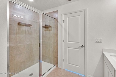 SHORT SALE..... This thoughtfully designed home features 4 - photo 15