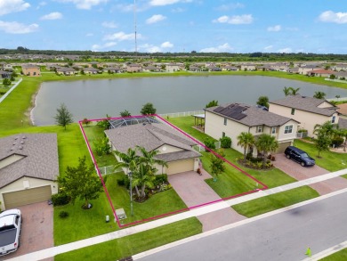 (private lake, pond, creek) Home For Sale in Fort Pierce Florida