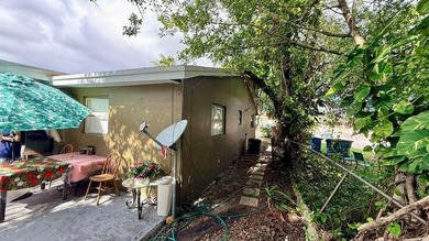 Excellent opportunity to own a well-located duplex in the heart - photo 24