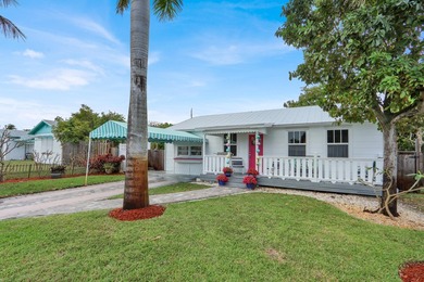 Charming coastal bungalow ideally located just mins from the - photo 8