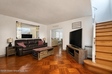 Opportunity awaits in Bensonhurst! This detached 2-family home - photo 7