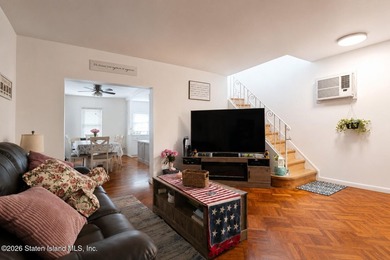 Opportunity awaits in Bensonhurst! This detached 2-family home - photo 9