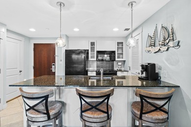 Embrace an easy coastal lifestyle with bayfront charm and - photo 10