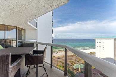Experience easy coastal living in this beautifully updated - photo 4