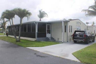 Enjoy the lake-view home on a corner lot and airy interior with - photo 4