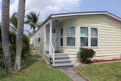 Enjoy the lake-view home on a corner lot and airy interior with - photo 5