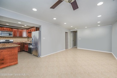 Welcome to 15 Oliver Place, a beautifully maintained detached - photo 7