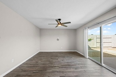 6415 Hayward Way - photo 8