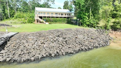 Stunning Lakefront Retreat with Breathtaking Views! Escape to - photo 13