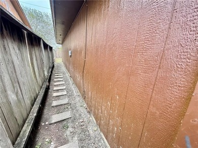 Income-Producing Corpus Christi Duplex | Active Leases in place| - photo 18