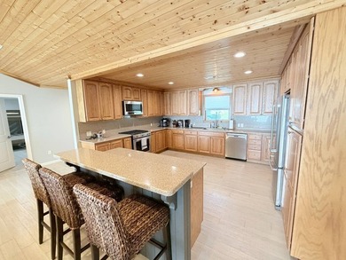 Stunning Lakefront Retreat with Breathtaking Views! Escape to - photo 19