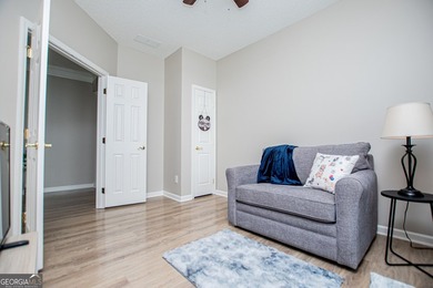 Welcome to Reflections at Mirror Lake - the highly sought-after - photo 20
