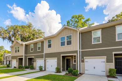 (private lake, pond, coastal) Townhome/Townhouse For Sale in North Charleston South Carolina