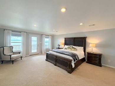 Stunning Lakefront Retreat with Breathtaking Views! Escape to - photo 27