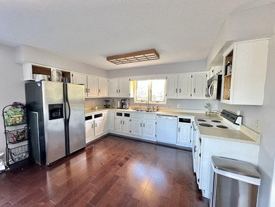 3 bedroom, 3 bath Home and boat slip! You won't find homes like - photo 8
