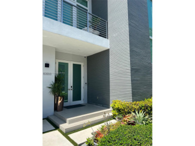  Home For Sale in Doral Florida