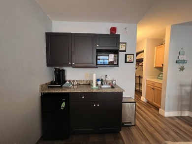 Welcome to Landmark Resort Unit 814 - a cozy and inviting - photo 9
