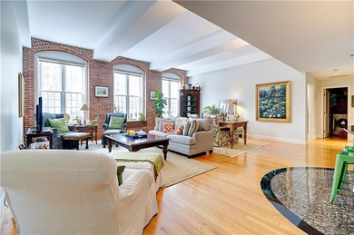 Lake Condo For Sale in Lincoln, Rhode Island