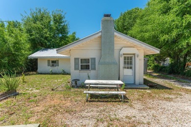 Investor special in a fantastic location! Rare opportunity - photo 4
