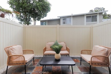 Beautifully Updated 3-Bedroom, 2-Bath Townhouse with an Attached - photo 15