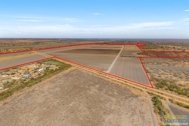 Three parcels grouped to total more than 1,000 acres on the - photo 4