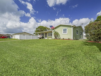 Welcome to this charming 2/2 home in the heart of Sebastian - photo 5