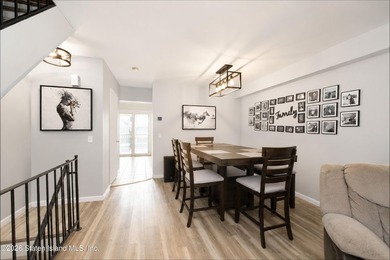 Welcome to this beautifully maintained single-family attached - photo 9