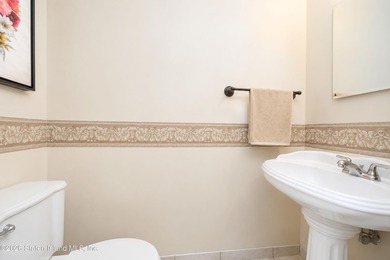 Welcome to this beautifully maintained single-family attached - photo 10