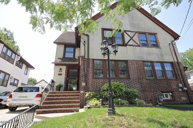 Welcome to 134 Sturges Street, Staten Island! This - photo 1