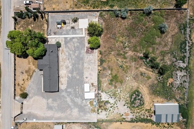 Beautiful home located in the heart of the farm land of - photo 3