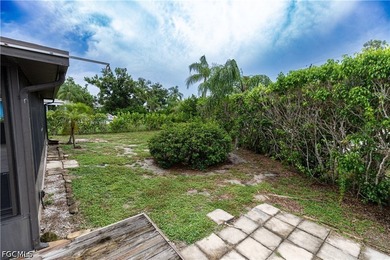 Welcome to this rarely available, beautiful single-family home - photo 19