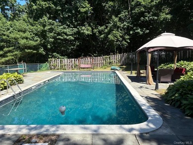 Welcome to this wonderful home, where comfort, elegance, and - photo 10