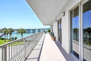 Welcome to 'Fort Destin', where you'll find a unique waterfront - photo 7