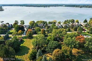 Lake Lot For Sale in Orchard Lake, Michigan