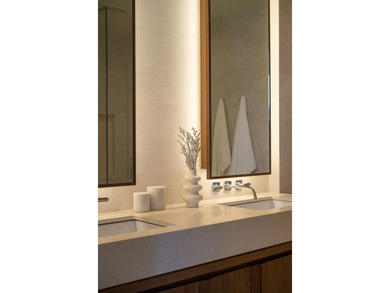 Presenting Residence 12. This spectacular full floor residence - photo 14