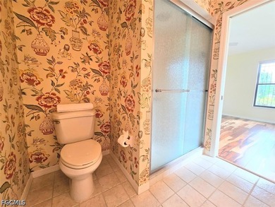 Enjoy panoramic unobstructed golf course & lake views with a - photo 15