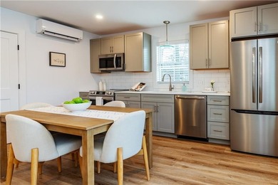 FIRST FLOOR - 1 Level Luxury! Beautiful new 1-bedroom units in - photo 10