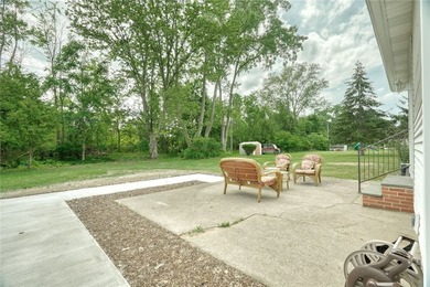 RANCH LIVING... WITH ROOM TO SPREAD OUT! Offering more space and - photo 34
