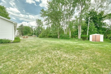 RANCH LIVING... WITH ROOM TO SPREAD OUT! Offering more space and - photo 37